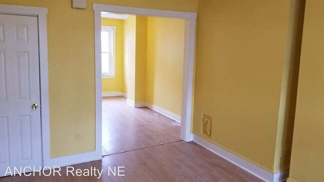 Building Photo - 3 br, 1 bath House - 2521 Bonnaffon St