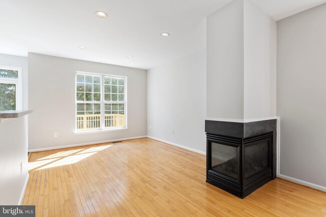 Foto del edificio - 117 Hillside Ct