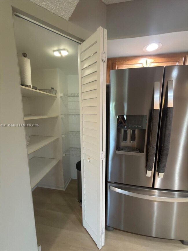 Foto del edificio - 1300 SW 125th Ave