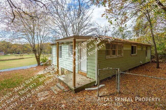 Foto del edificio - 9066 Daisy Dallas Rd