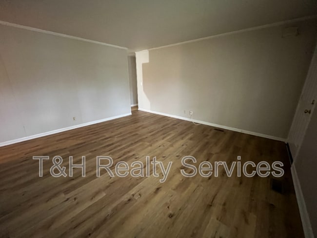 Building Photo - 8603 E 42nd Pl