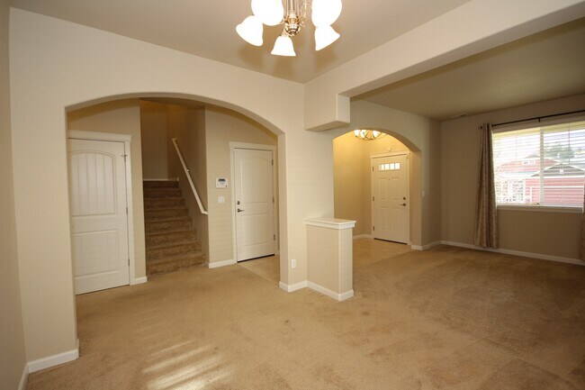 Building Photo - Grand Firs Gated Community in Graham!