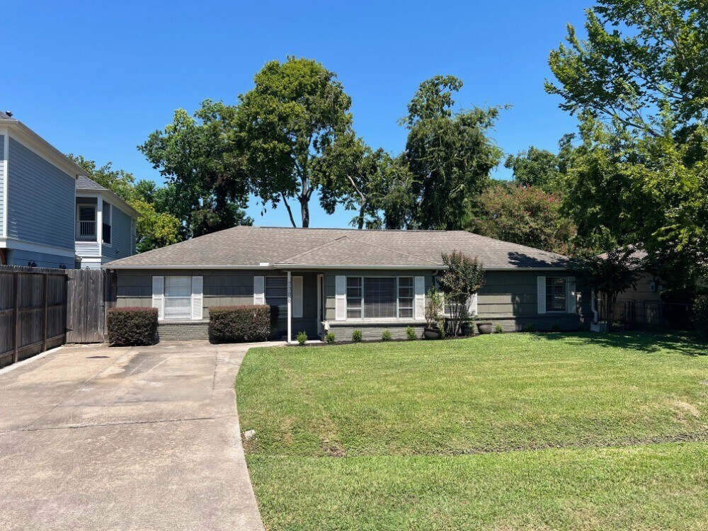 Foto principal - 7706 Cedel Dr