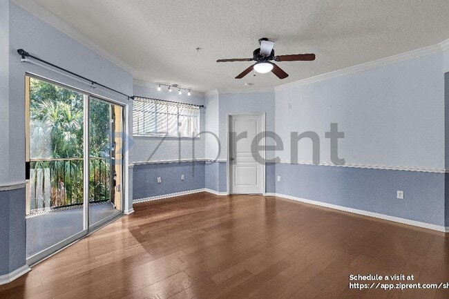 Foto del edificio - 5125 Palm Springs Blvd