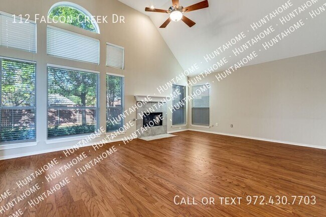 Foto del edificio - 112 Falcon Creek Dr