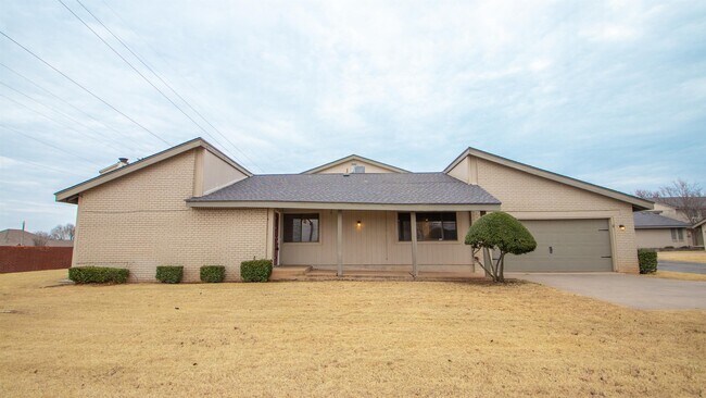 Building Photo - 5832 Hefner Village Ct