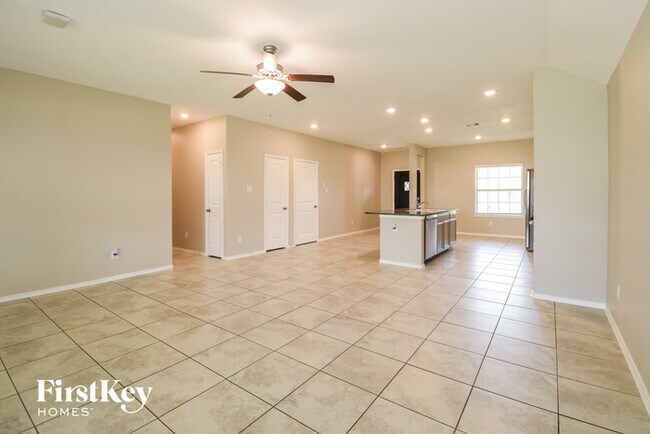 Foto del edificio - 674 Forest Bend Ln
