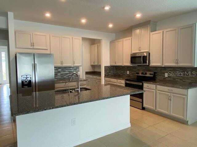 Foto del edificio - 1641 Goblet Cv St