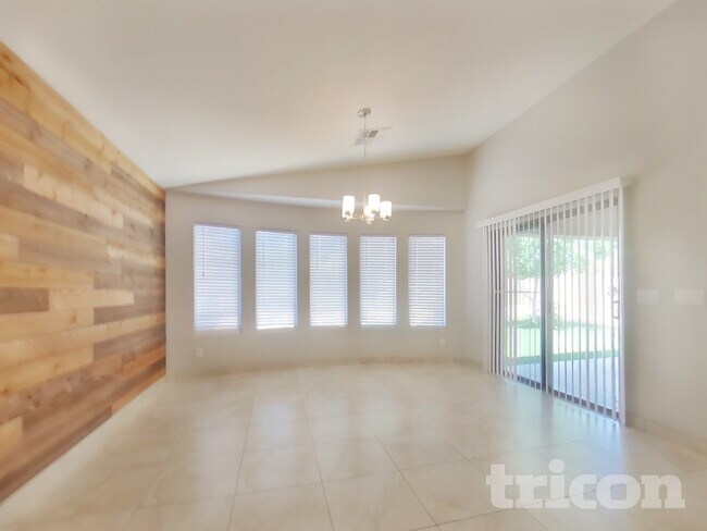 Foto del edificio - 17775 W Eugene Terrace