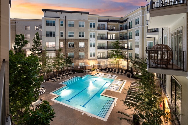 Building Photo - Abberly Onyx