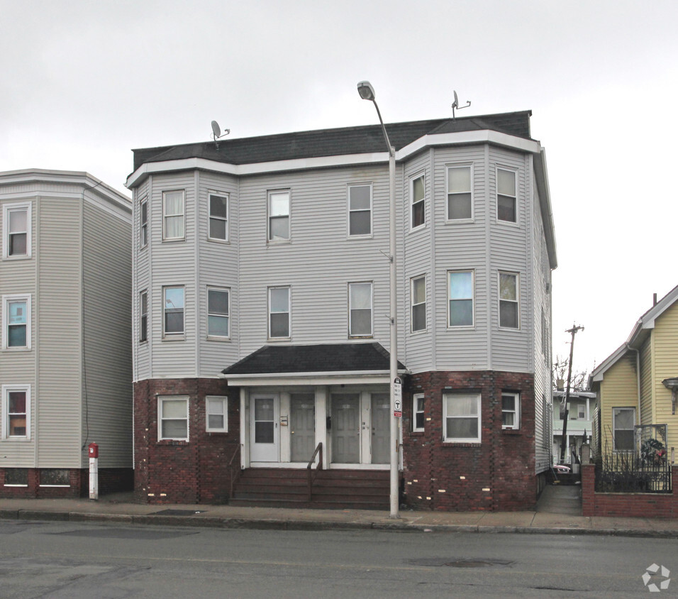 Building Photo - 199-205 Broadway