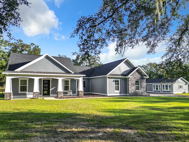 Building Photo - 13580 SW 115 Pl