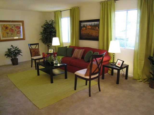 Foto del edificio - 4336 Pleasant Point Dr