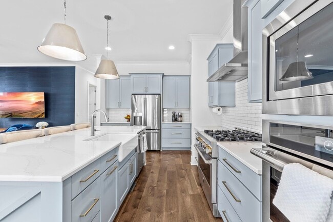 Building Photo - Incredible 5BD, 5BA North Raleigh Home with Bonus Room and Exercise Space