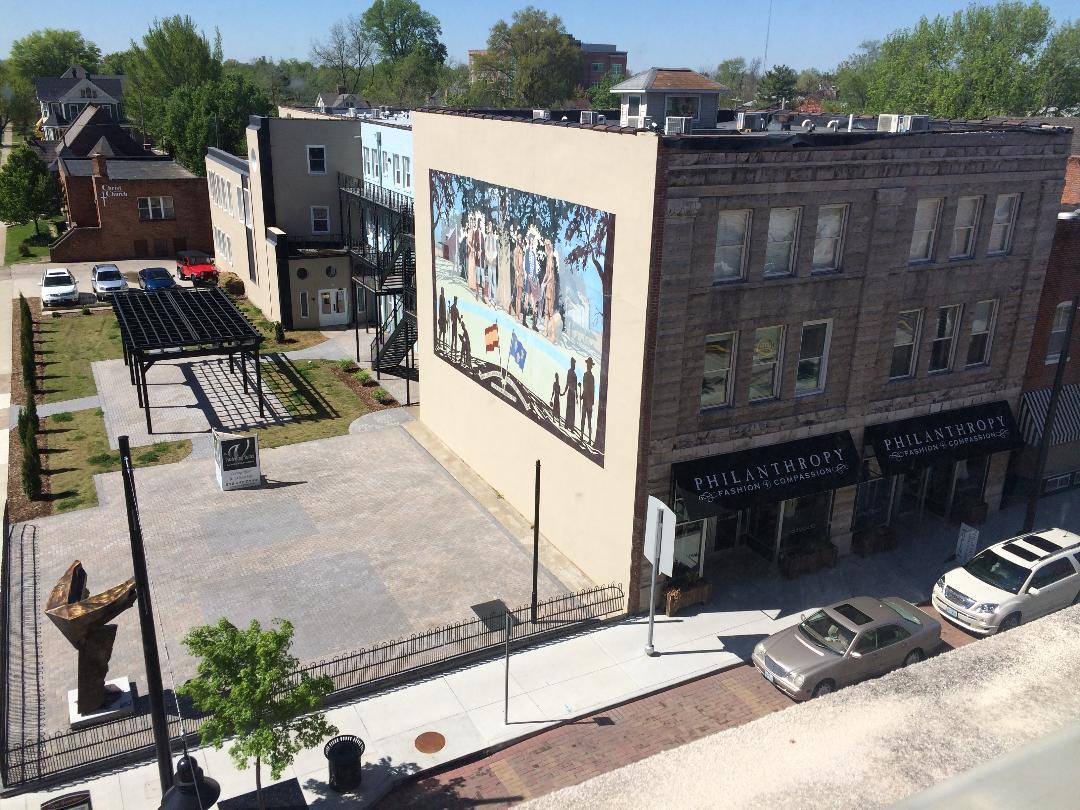 Primary Photo - 151 N Fountain St