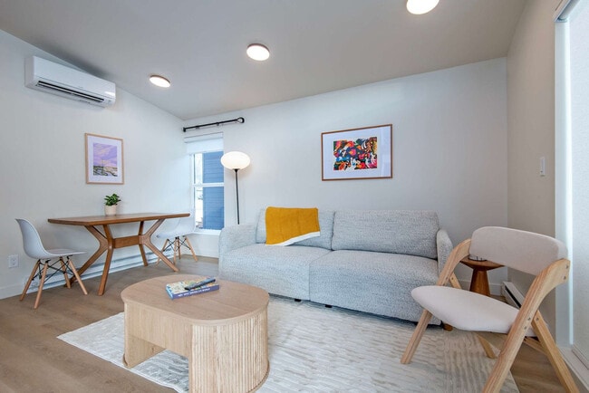 Foto del edificio - 27 4th St E