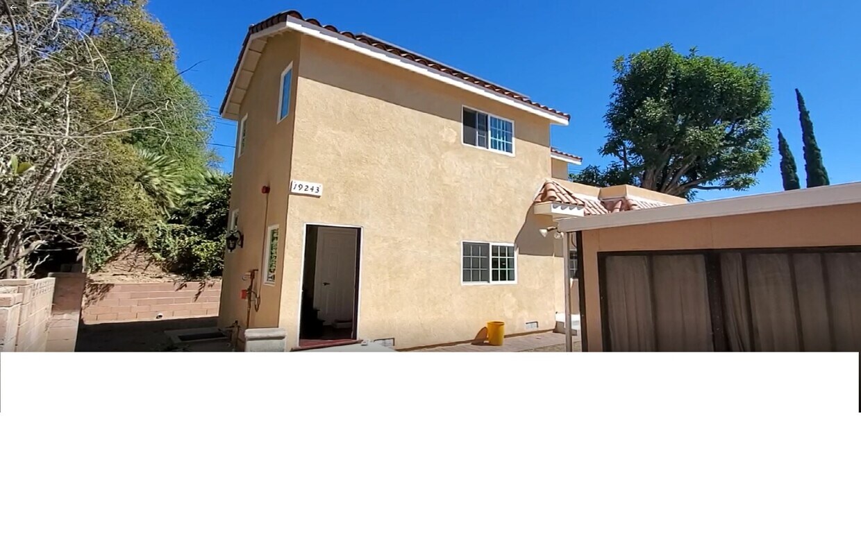 Primary Photo - 19241 Calahan St