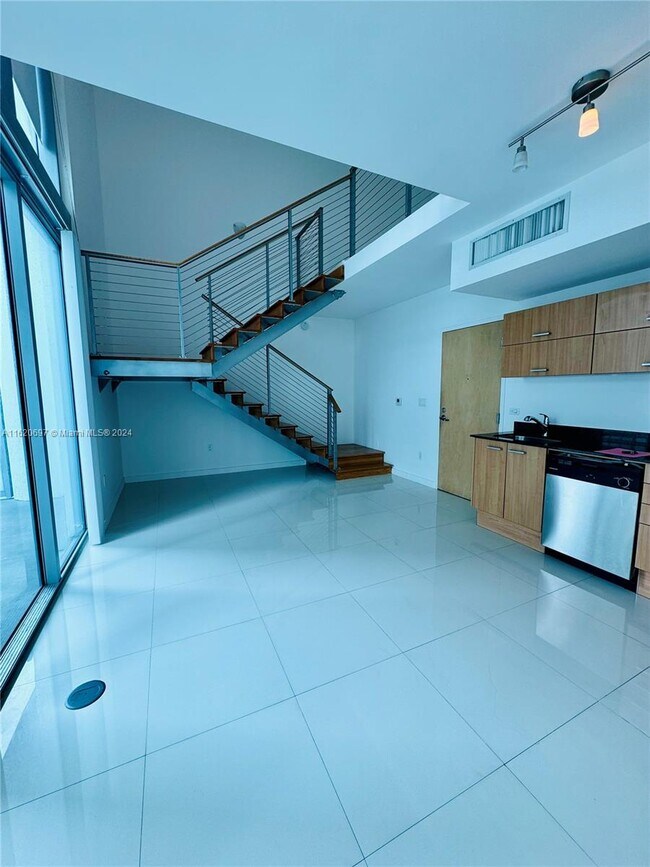 Foto del edificio - 350 S Miami Ave