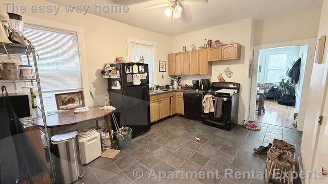 Building Photo - 1210 Cambridge St