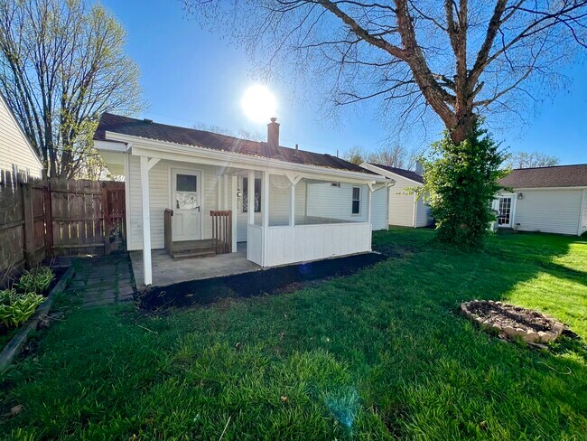 Foto del edificio - 2316 Nesmith Lake Blvd