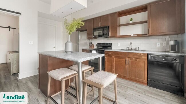 Building Photo - 810 W St Johns Ave