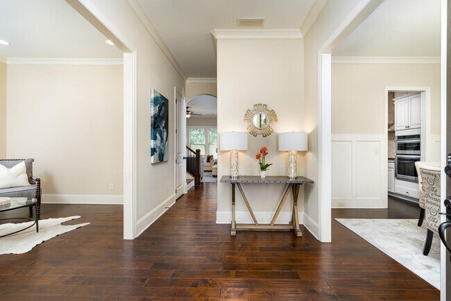 Foto del edificio - 1290 Redbud Dr
