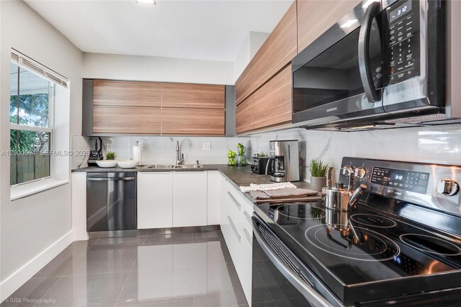 Foto del edificio - 2990 NW 50th St