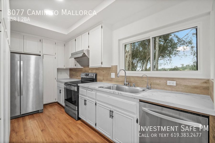 Primary Photo - 2 Wks Free!! La Jolla -UTC- Gorgeously Ren...