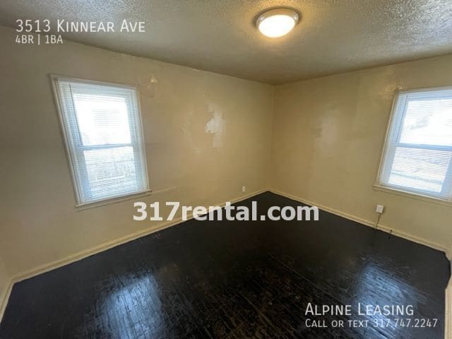 Building Photo - 4 Bedroom on a quiet dead end street