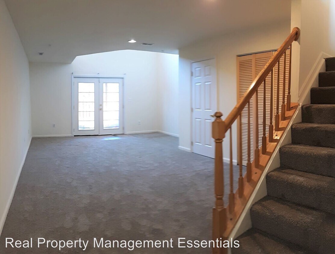 Building Photo - 10816 Ephraim Dr