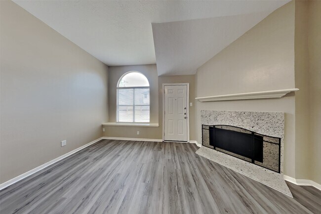 Foto del edificio - 7007 Fuchsia Ln