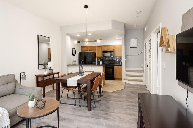 Building Photo - 2221 San Vittorino Cir