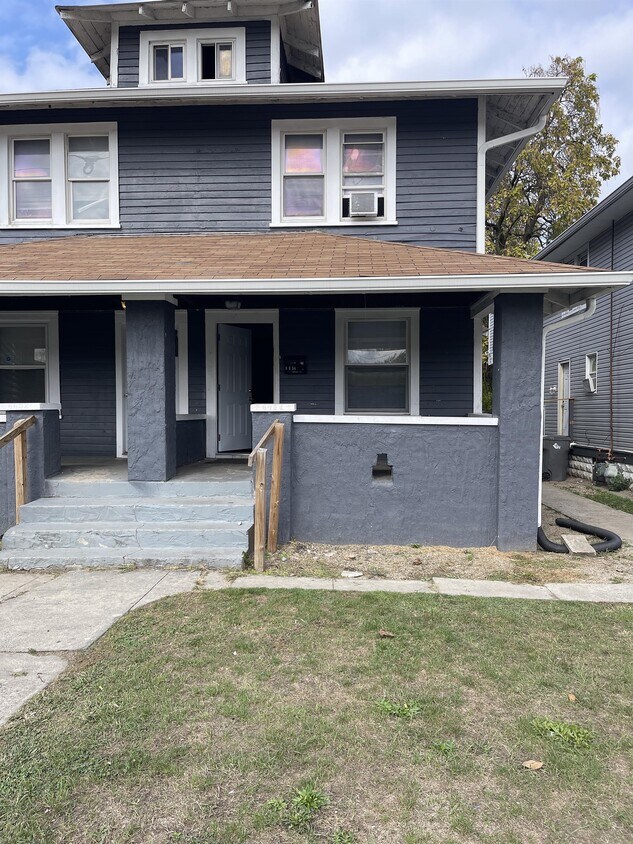 Primary Photo - 6054 E Washington St