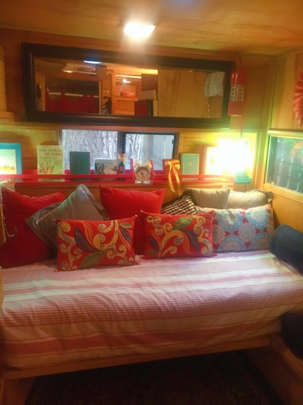 Foto del edificio - 12087 Avondale Rd NE