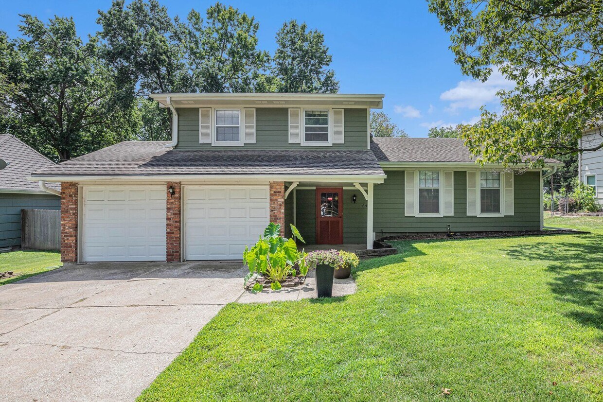 Foto principal - 3 Bed 2.5 Bath in Overland Park Nall Hills