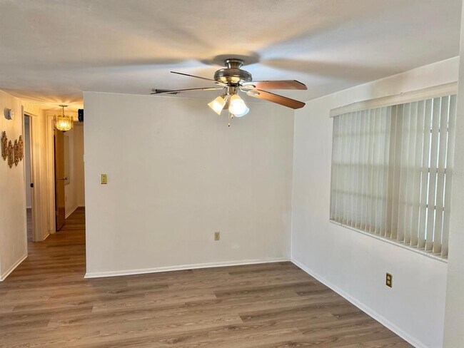 Foto del edificio - 7434 Neva Ln