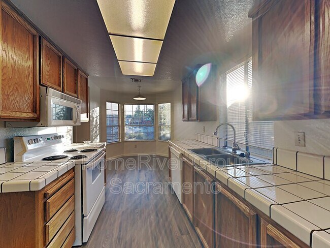 Building Photo - 1337 Ridgerun Dr