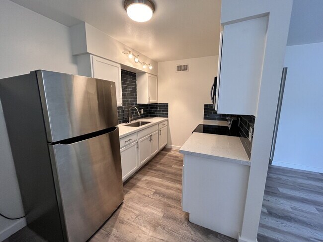 Foto del edificio - Coming Soon! One bedroom, one bathroom in ...