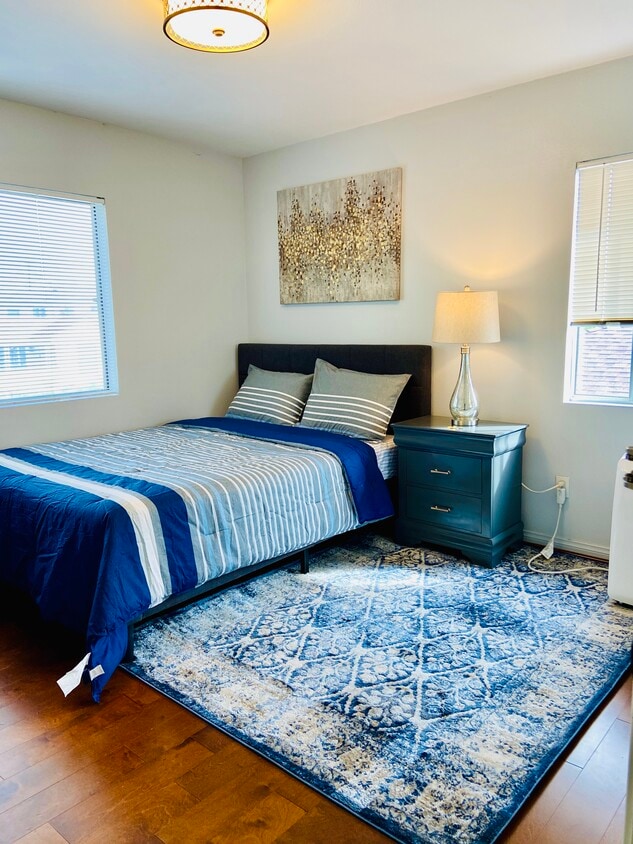 1 preciosa y espaciosa habitación / baño compartido con solo 1 persona. - 4060 Garden Ave