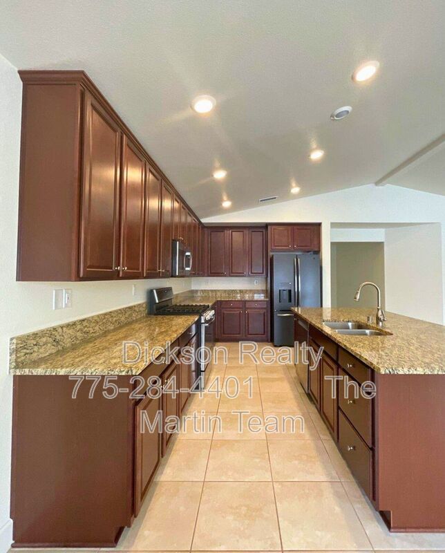 Building Photo - 7635 Souverain Ln