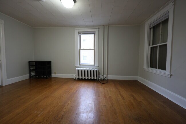 Building Photo - 31 June St