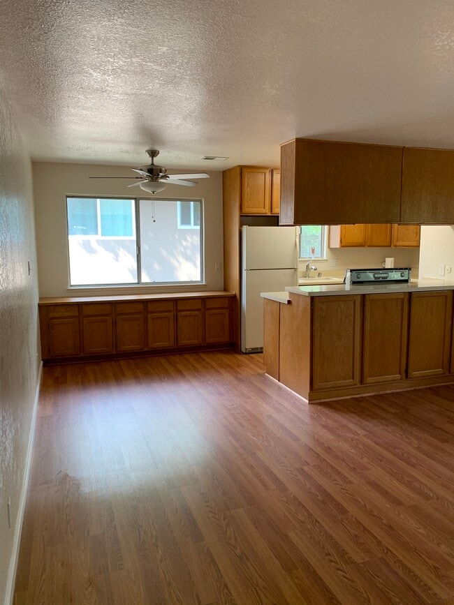 Dining room with extra cabinets - 8062 Arroyo Dr