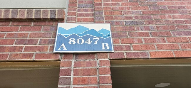 Foto del edificio - 8047 Wolff St