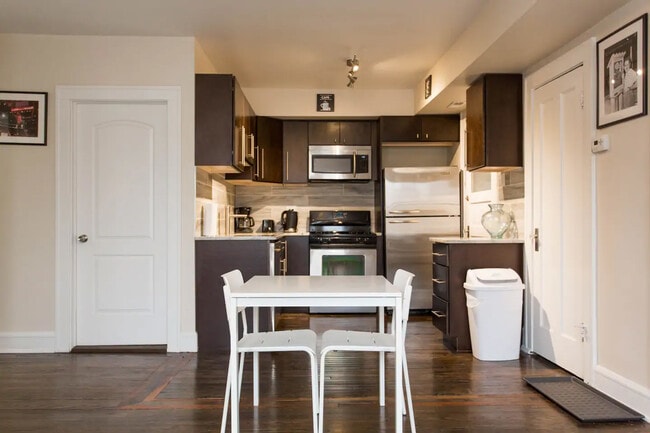 Foto del edificio - 4136 W Palmer St