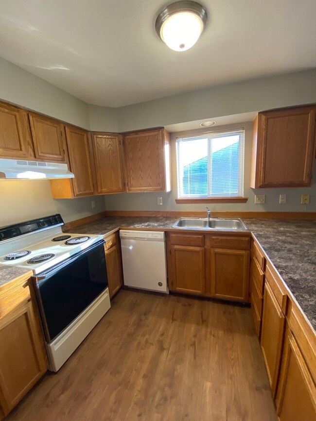 Building Photo - 1006Spey