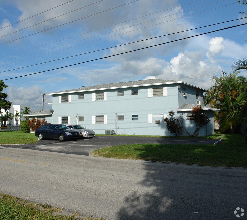 Building Photo - 725 SE 23rd St