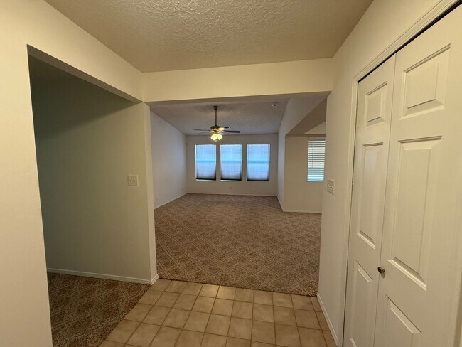 Foto del edificio - 3 Bed 2 Bath Amazing Views