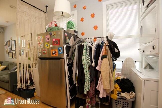 Foto del edificio - 1624 W Beach Ave