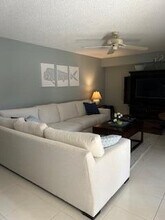 Building Photo - 3017 30th Ct
