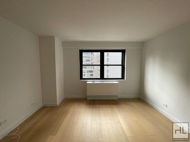 Building Photo - East 39th Street